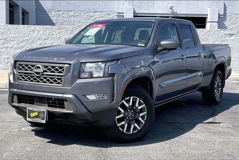Used 2023 Nissan Frontier SVImage 1