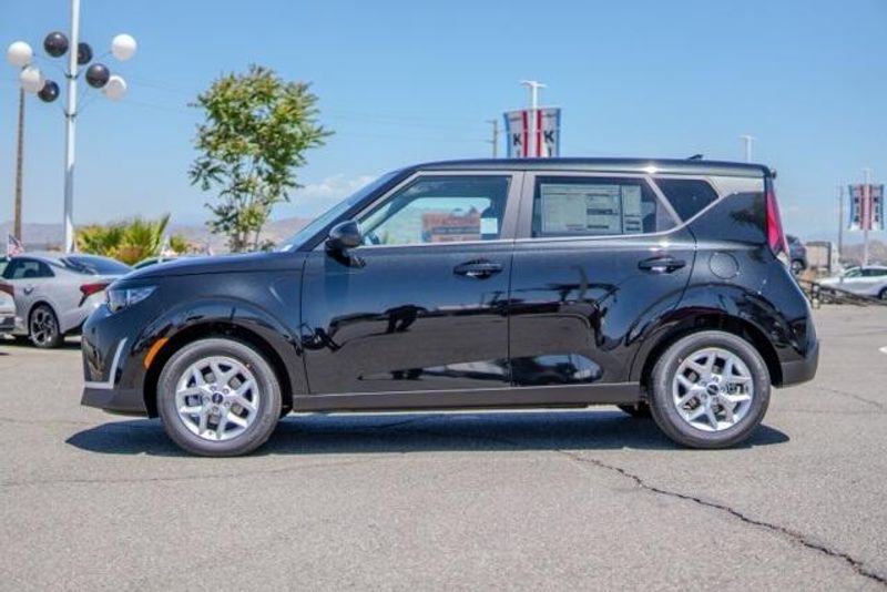 2025 Kia Soul LXImage 4