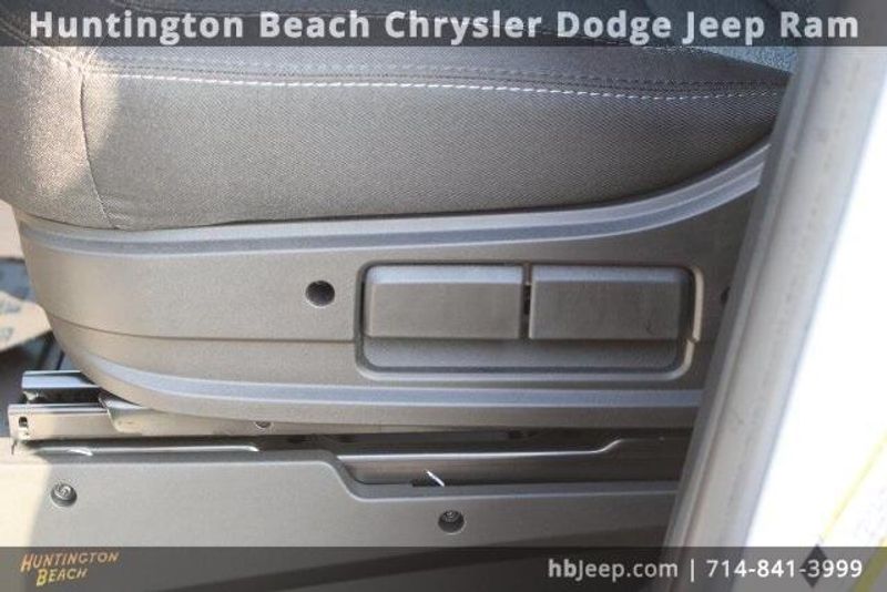 2023 RAM ProMaster 3500 Low RoofImage 36