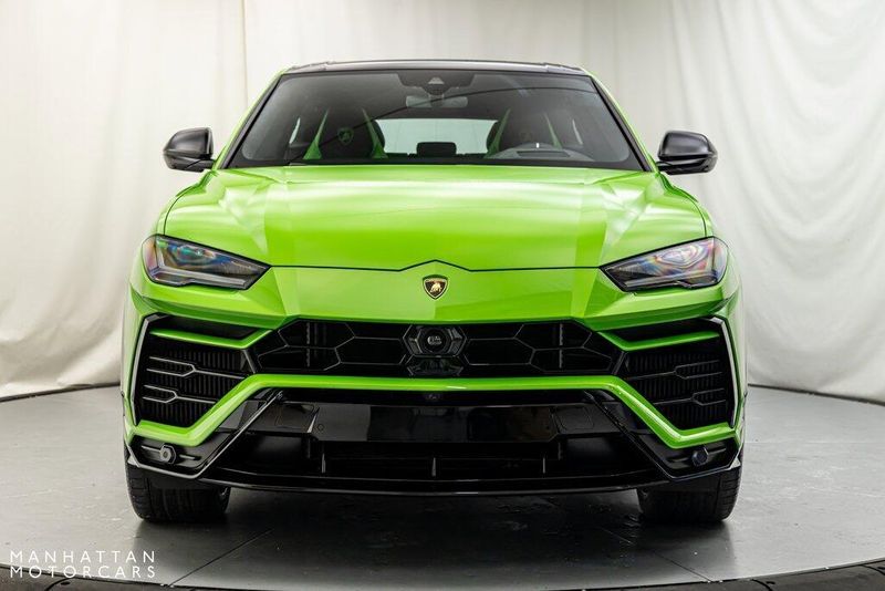 2021 Lamborghini Urus Pearl CapsuleImage 8