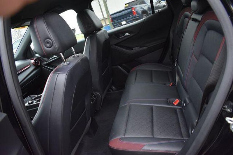 Used 2025 Chevrolet Equinox RSImage 18
