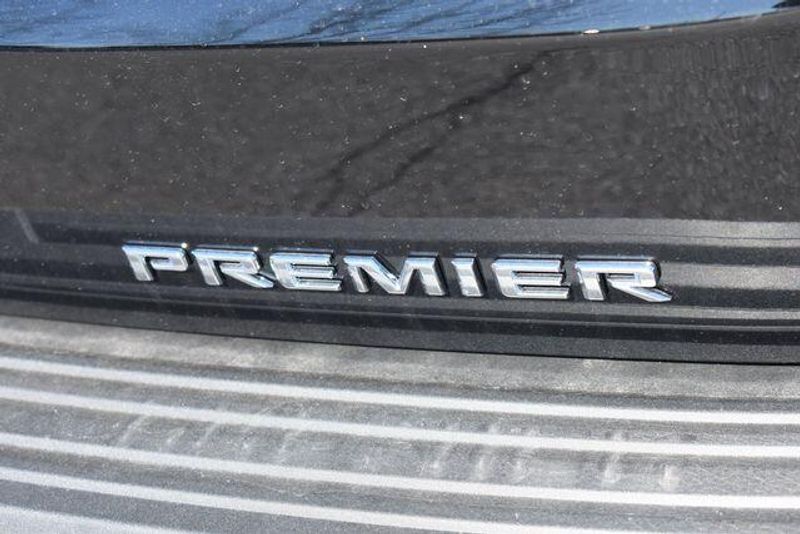 New 2026 Chevrolet Suburban PremierImage 21