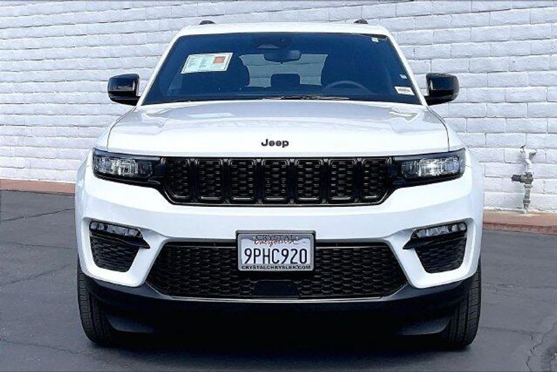 Used 2024 Jeep Grand Cherokee LimitedImage 2
