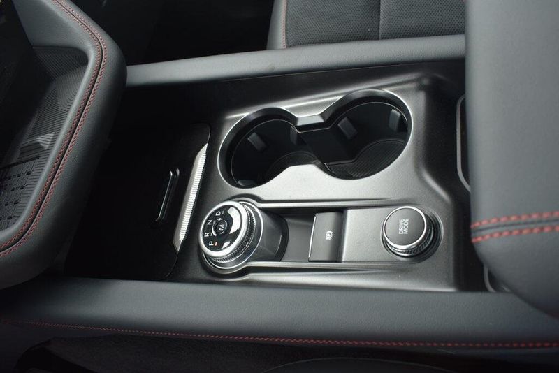New 2025 Ford Explorer STImage 21