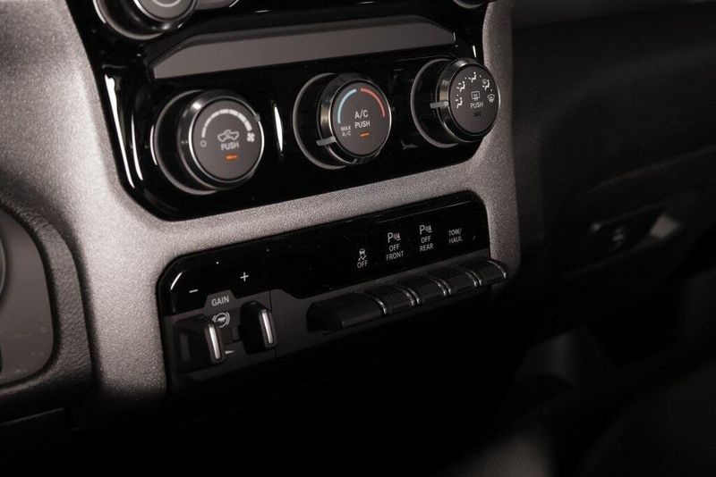 2025 RAM 1500 Warlock Crew Cab 4x4 5