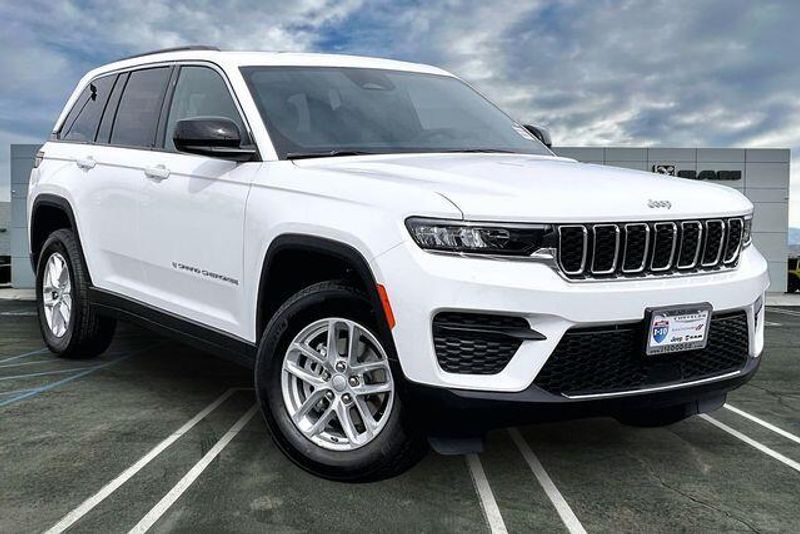 New 2026 Jeep Grand Cherokee Laredo X 4x4Image 14