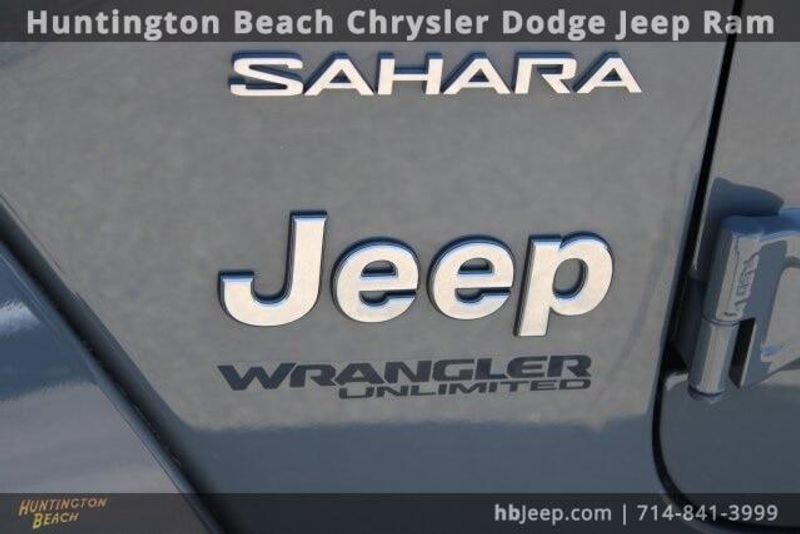 2020 Jeep Wrangler Unlimited SaharaImage 8