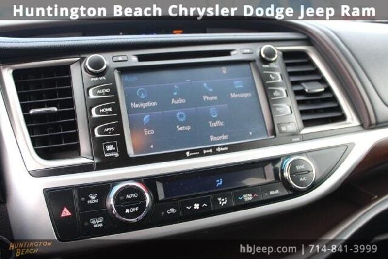 2016 Toyota Highlander LimitedImage 23