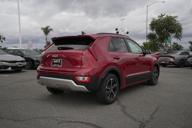 New 2026 Kia Niro EXImage 7