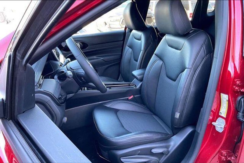 New 2026 Jeep Compass Latitude Altitude 4x4Image 8