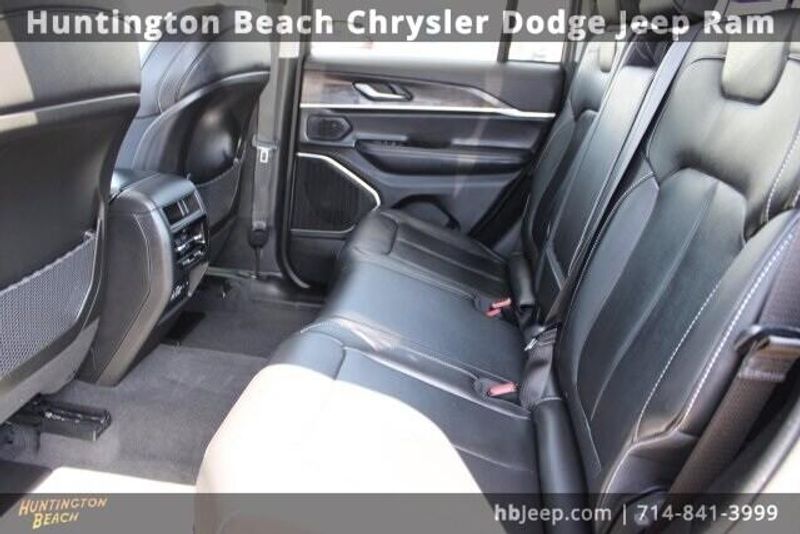 2022 Jeep Grand Cherokee LimitedImage 38