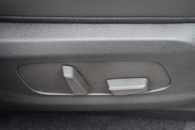 New 2026 Kia Carnival EXImage 13