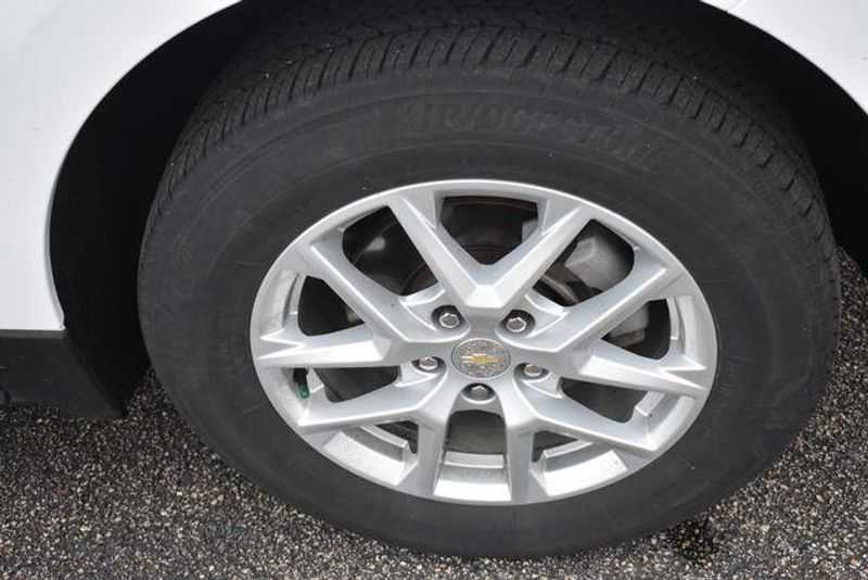 Used 2023 Chevrolet Equinox LTImage 11