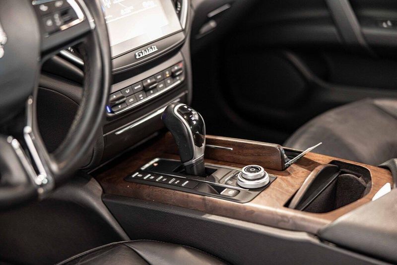 2017 Maserati Ghibli S Q4 photo 21