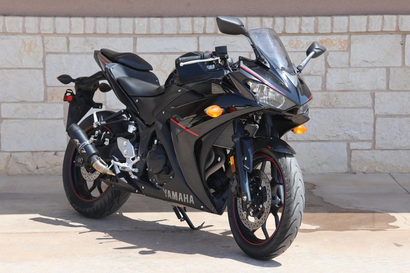 2018 YAMAHA YZFR3 ABS 