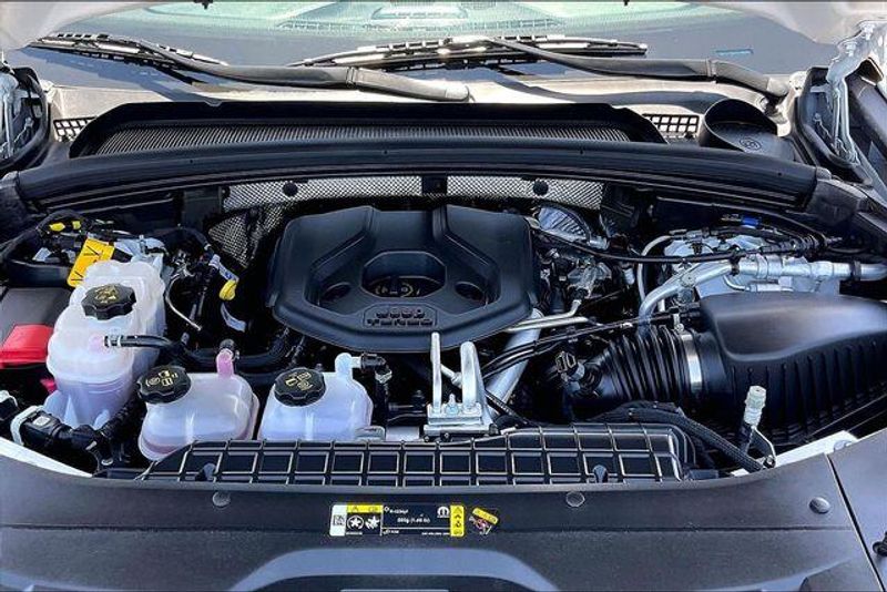 Used 2023 Jeep Grand Cherokee 4xe Trailhawk 4xeImage 9