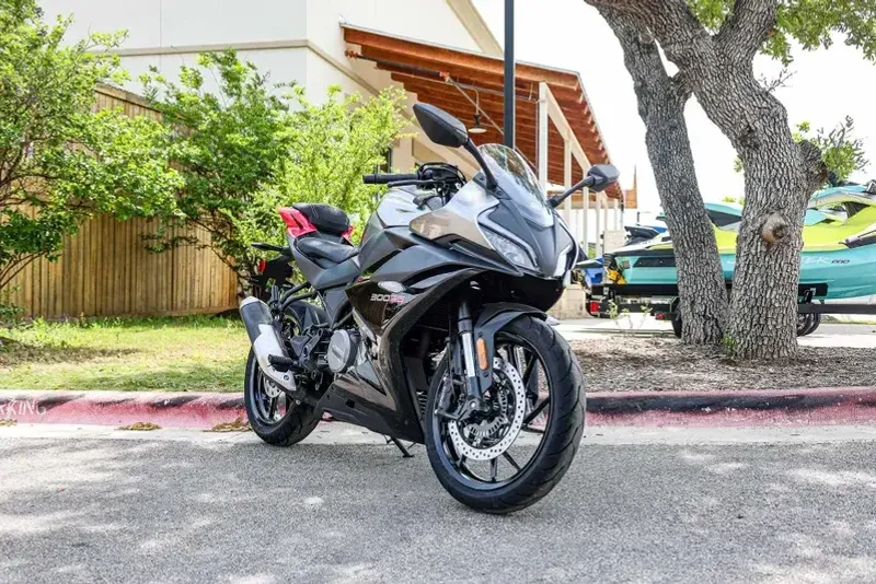 motto_kuma ROBIC ブラック グレー motto_kuma ROBIC ブラック