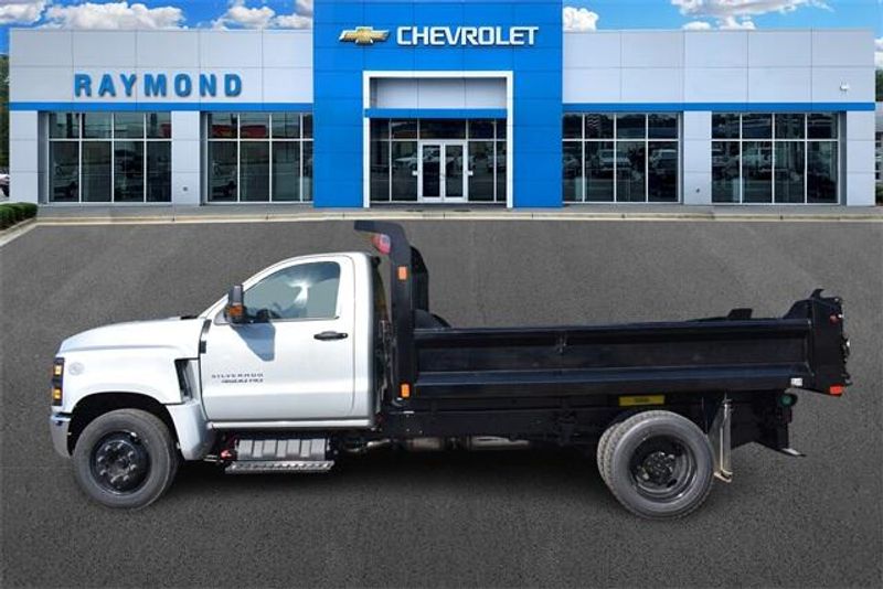 2024 Chevrolet Silverado 4500HD Work TruckImage 6