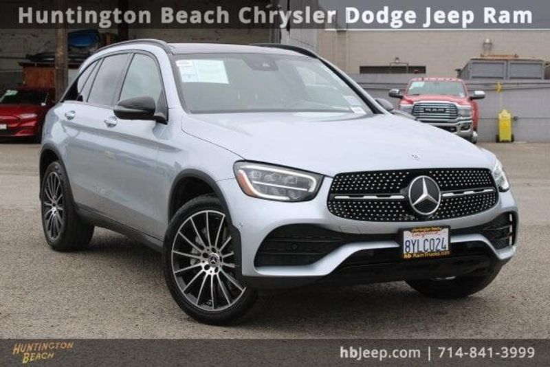 2022 Mercedes-Benz GLC 300Image 1