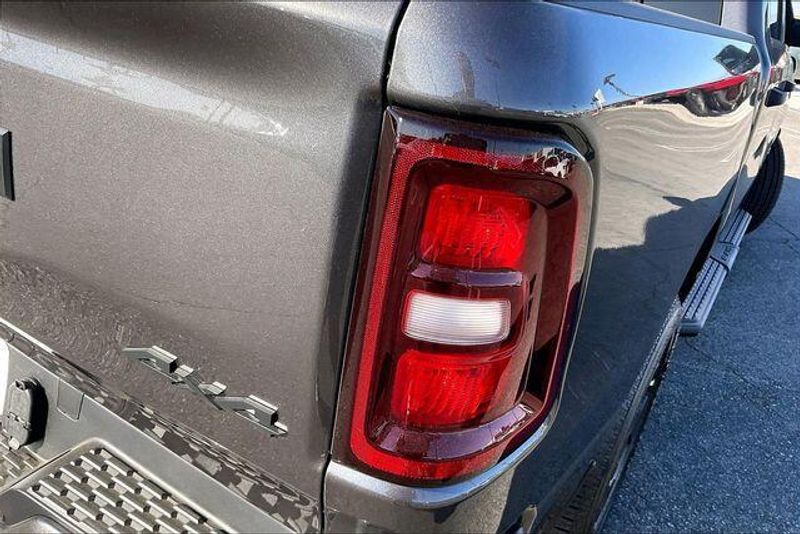 New 2027 RAM 1500 Express Crew Cab 4x4 5