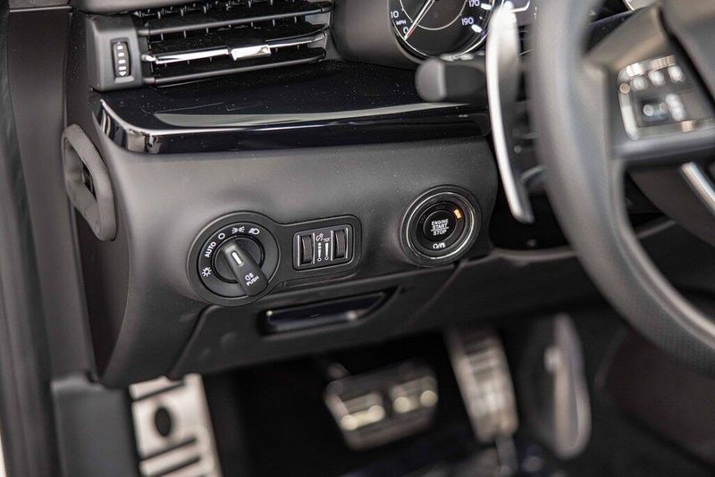 2023 Maserati Quattroporte Modena Q4 photo 19