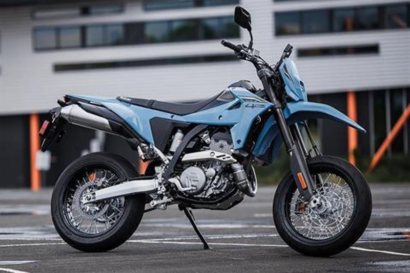 2025 SUZUKI DRZ 4SM SKY GRAY 