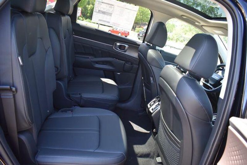 New 2026 Kia Sorento SXImage 17