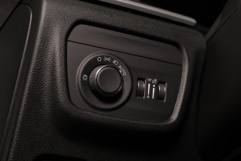 2025 Jeep Grand Cherokee LaredoImage 6