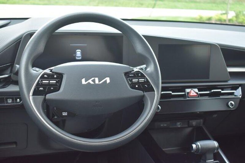 New 2026 Kia Niro LXImage 19