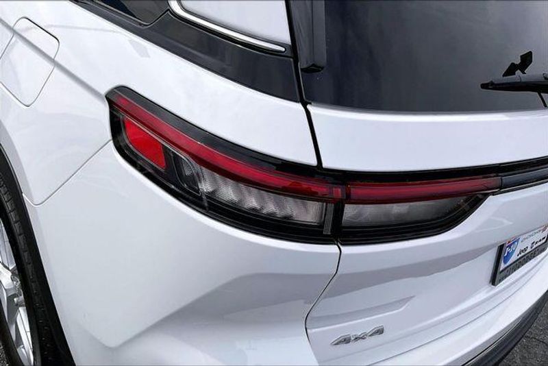 New 2026 Jeep Grand Cherokee Laredo X 4x4Image 12