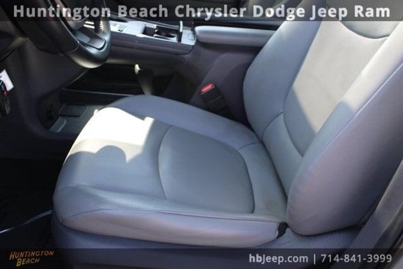 2021 Toyota Sienna XLEImage 37