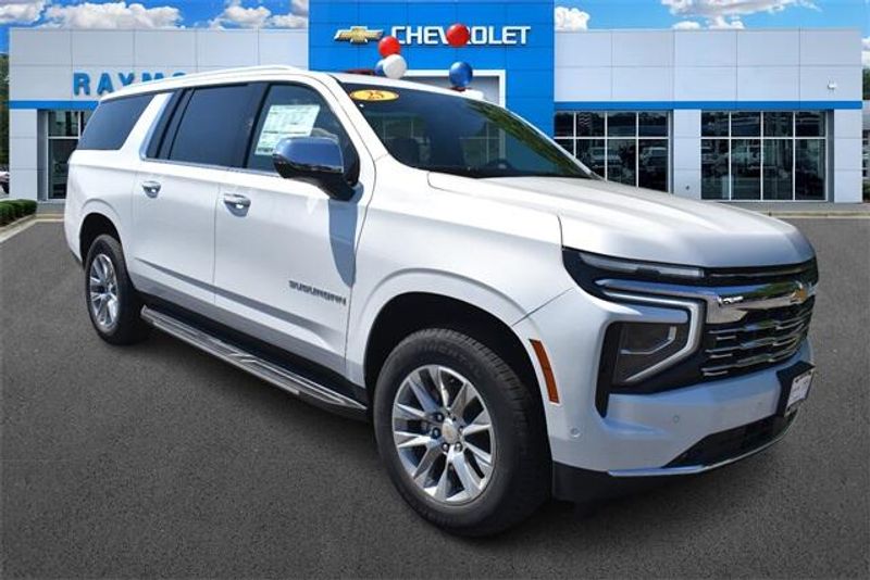 New 2025 Chevrolet Suburban PremierImage 10