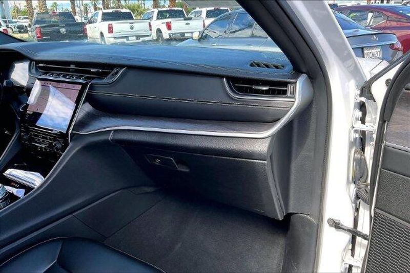 Used 2024 Jeep Grand Cherokee LimitedImage 16