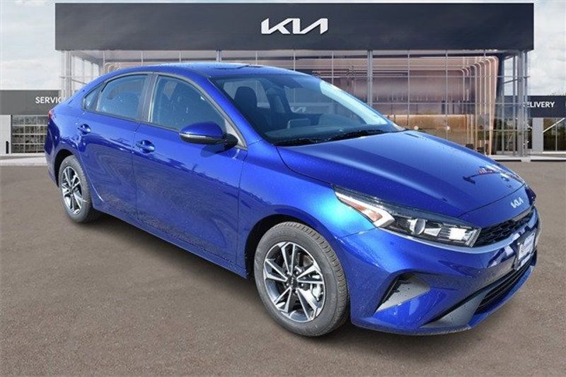 2024 Kia Forte LXSImage 11