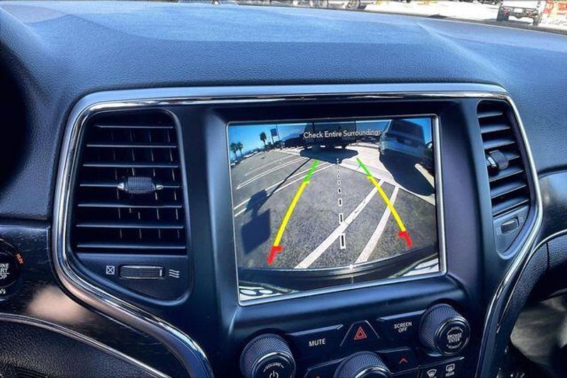 Used 2018 Jeep Grand Cherokee LimitedImage 19