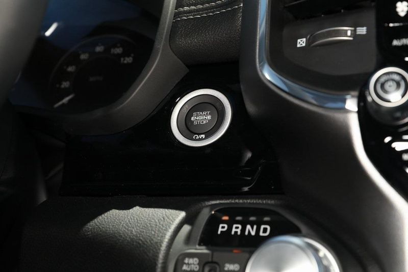 2025 RAM 1500 Laramie Crew Cab 4x4 5