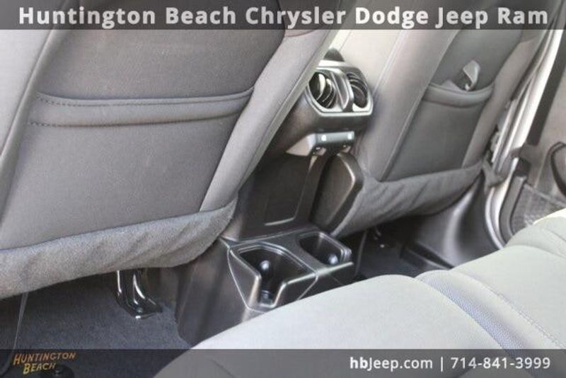2021 Jeep Wrangler Unlimited WillysImage 35