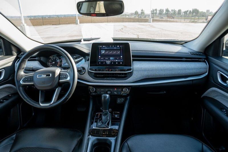 Used 2022 Jeep Compass LatitudeImage 18