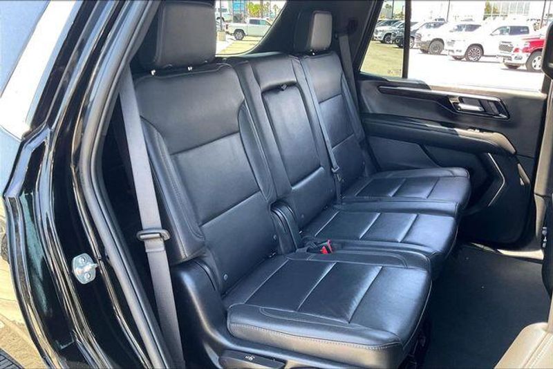 Used 2025 Chevrolet Tahoe LTImage 26