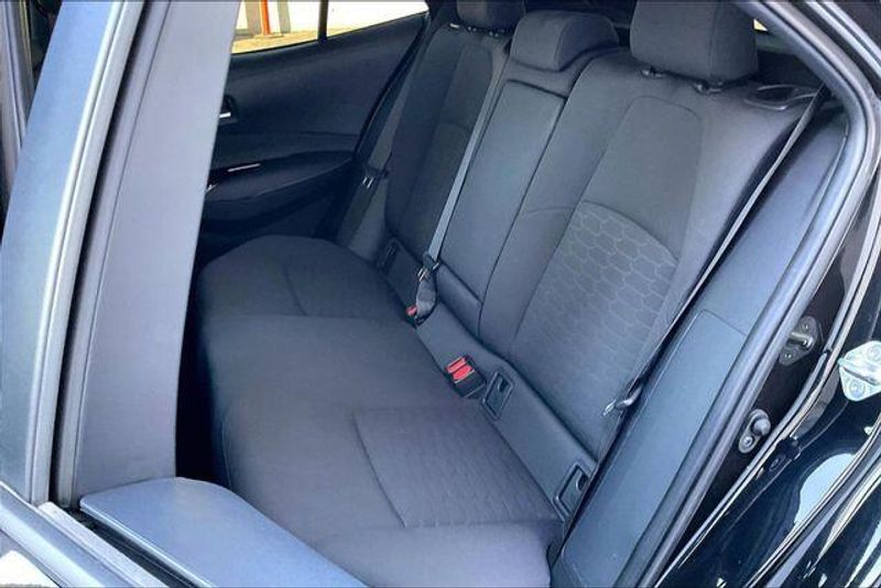 Used 2025 Toyota Corolla Hatchback SEImage 25