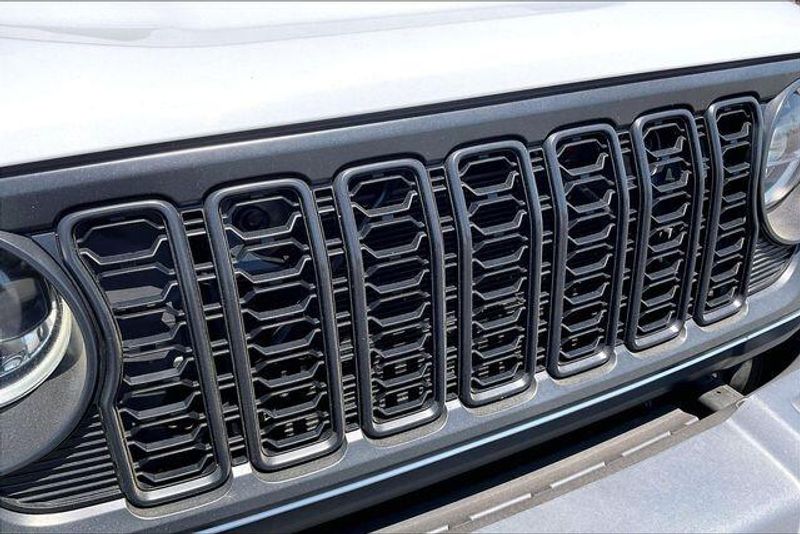 Used 2024 Jeep Gladiator RubiconImage 30