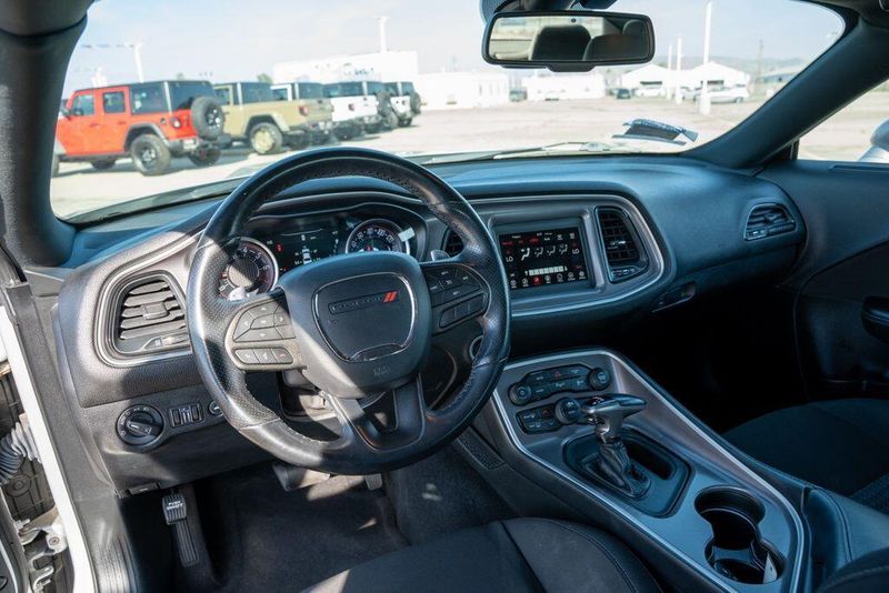 Used 2022 Dodge Challenger GTImage 10
