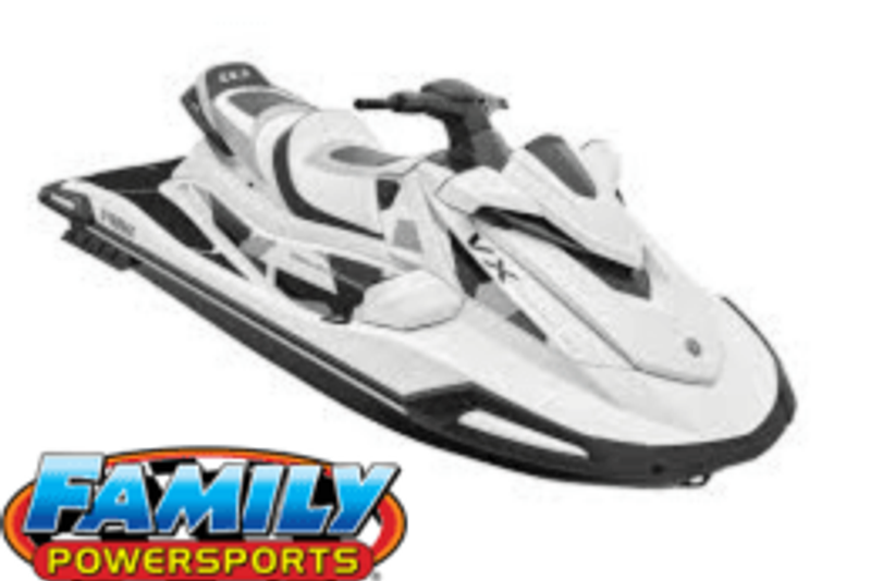 2025 YAMAHA VXC WHITE AND BLACK 