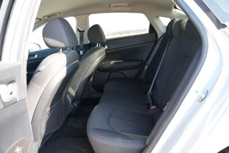 Used 2019 Kia Optima LXImage 13