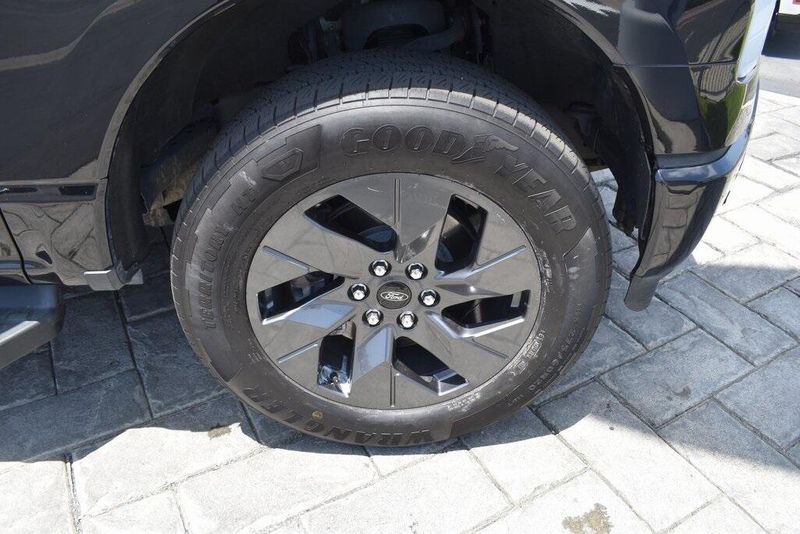 Used 2023 Ford F-150 Lightning XLTImage 4