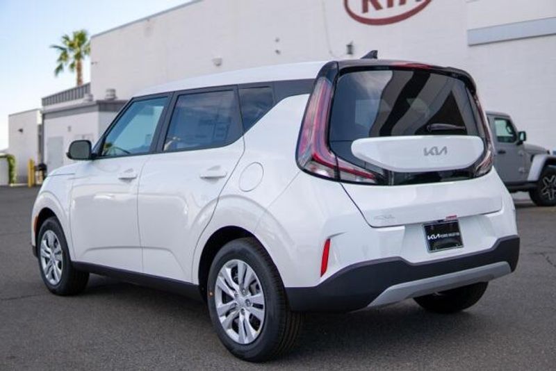 2025 Kia Soul LXImage 5