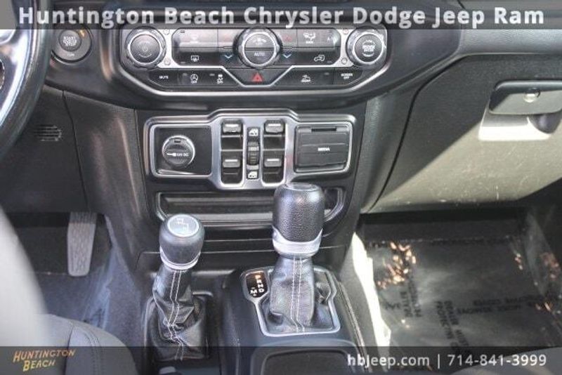 2022 Jeep Wrangler Unlimited SaharaImage 15