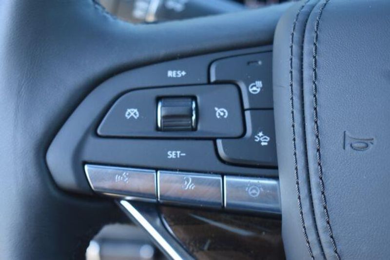 Used 2024 Cadillac Escalade Sport PlatinumImage 33