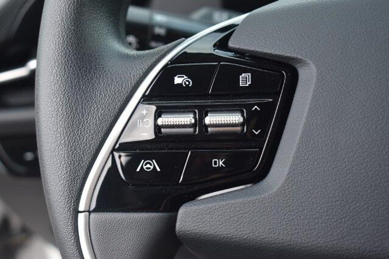 New 2026 Kia Niro LXImage 24