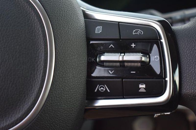 New 2025 Kia Sorento LXImage 23